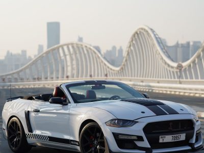 Аренда Ford mustang white 2.3 Eco boost в Дубае