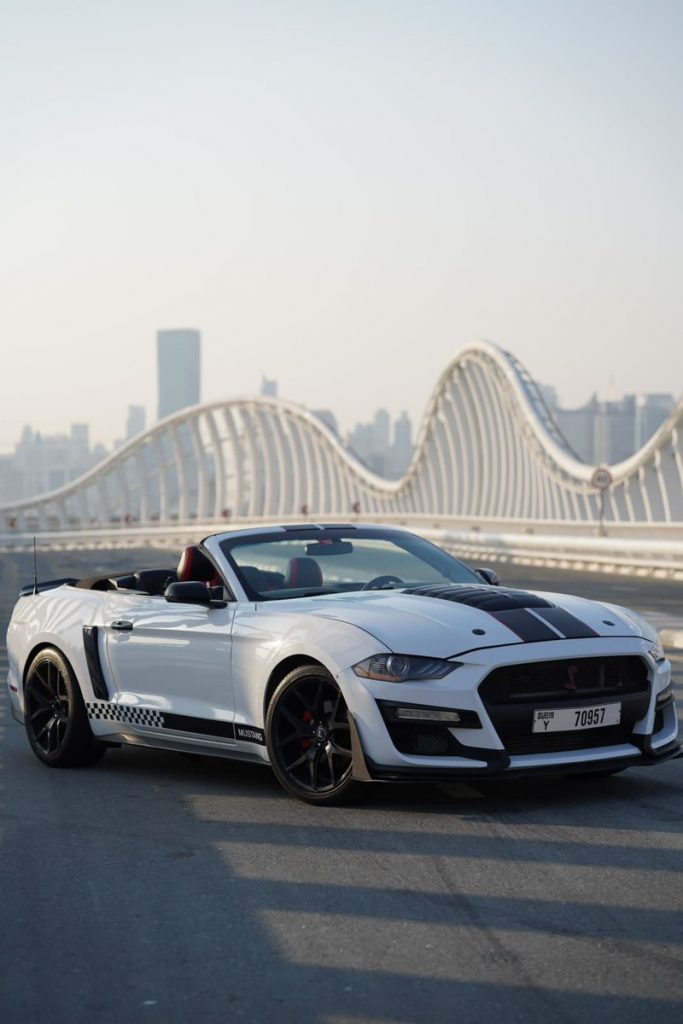 Аренда Ford mustang white 2.3 Eco boost в Дубае