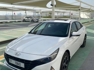 Аренда Hunday Elantra 2022 White в Дубае