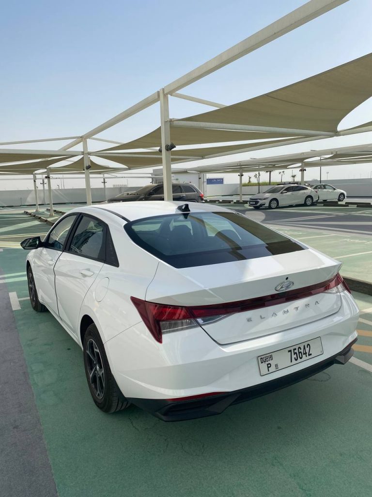 Аренда Hunday Elantra 2022 White в Дубае