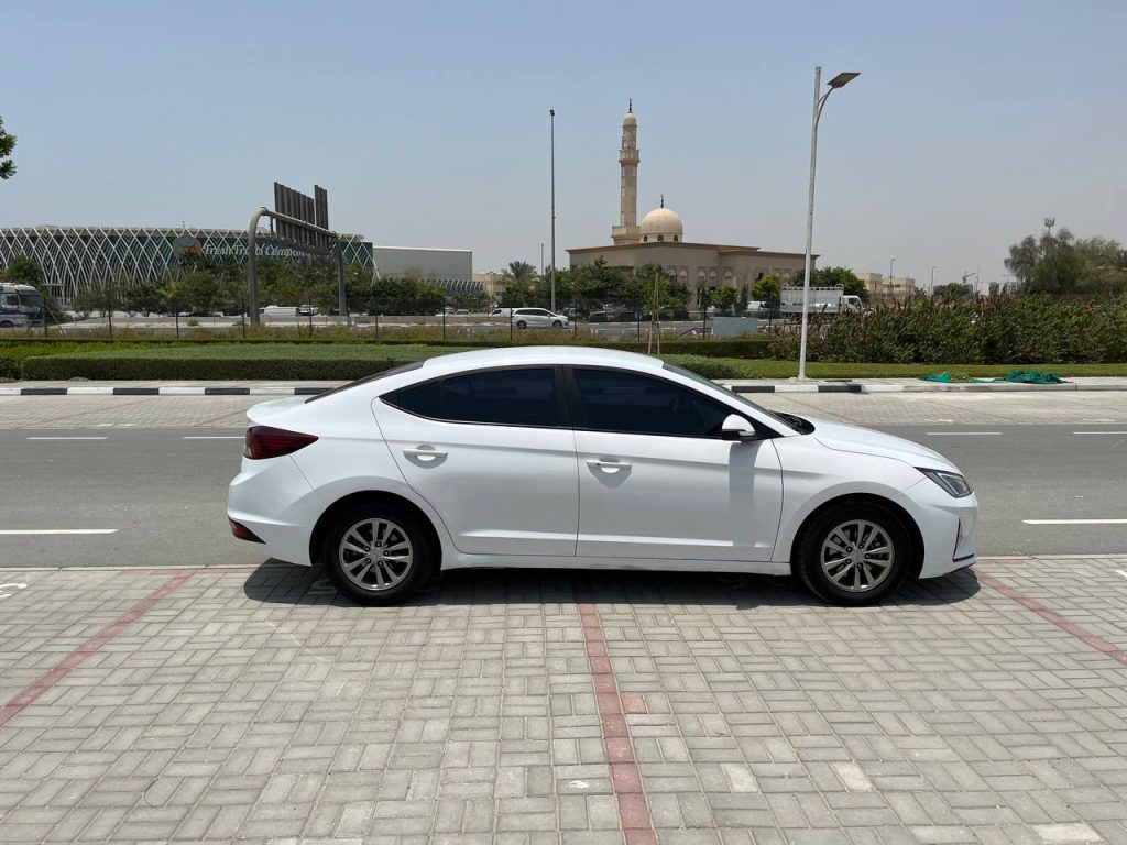 Аренда Hyundai Avante 2020 в Дубае