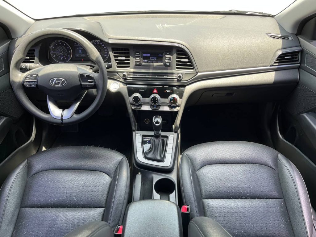 Аренда Hyundai Avante 2020 в Дубае