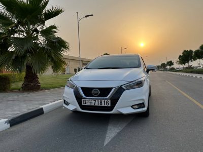 Аренда nissan sanny 2023 в Дубае