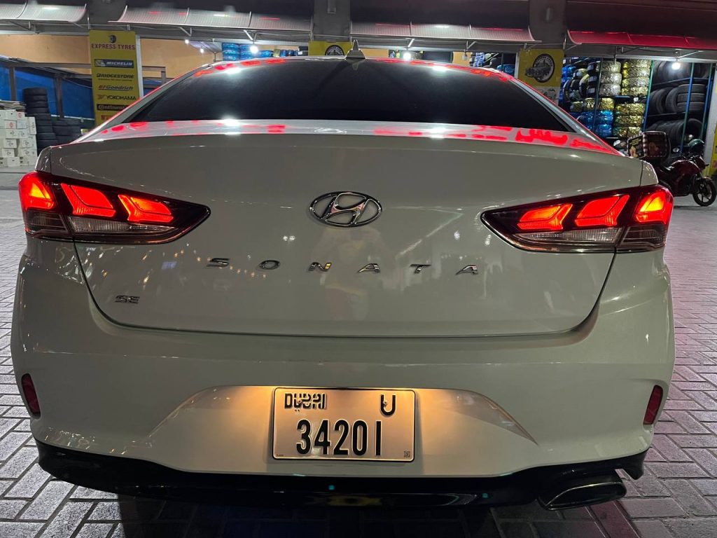 Аренда Hundai sonata white в Дубае