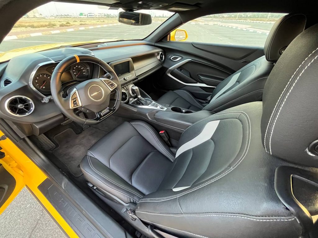 Аренда chevrolet camaro 2.0 AT в Дубае