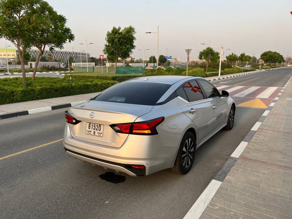 Арендовать Nissan Altima в Дубае