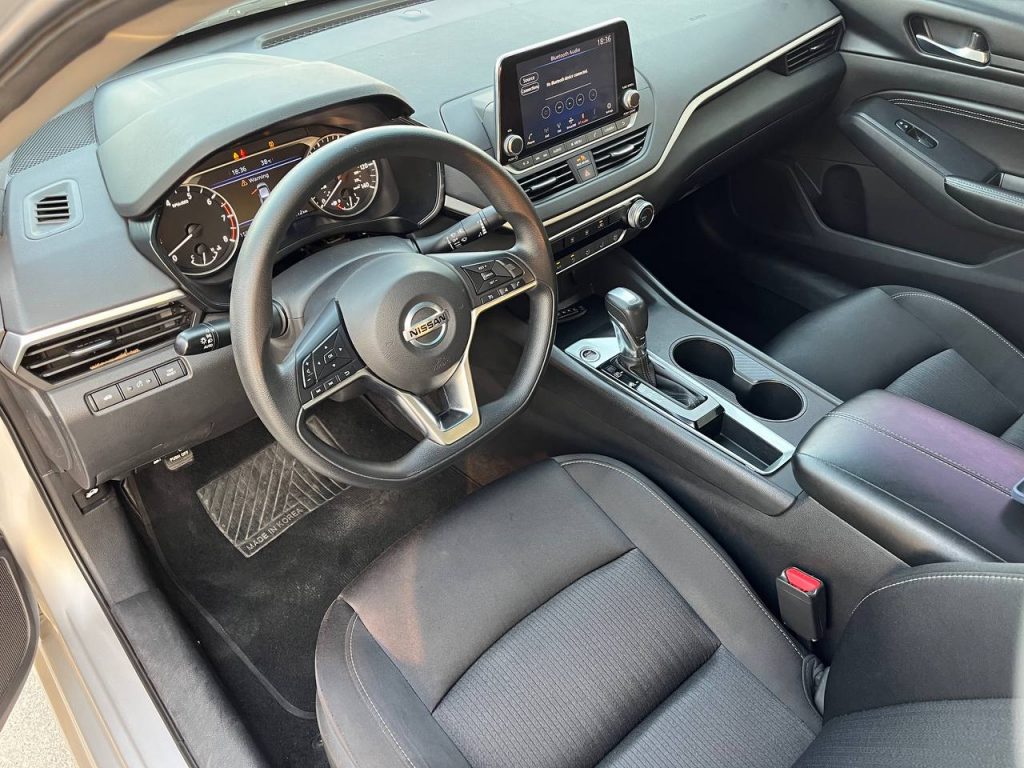 Арендовать Nissan Altima в Дубае