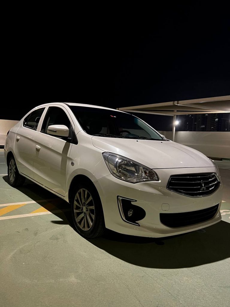 Арендовать mitsubishi attrage в Дубае