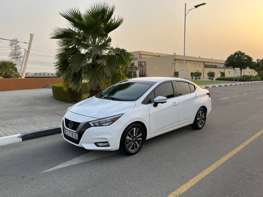 Аренда nissan sanny 2023 в Дубае