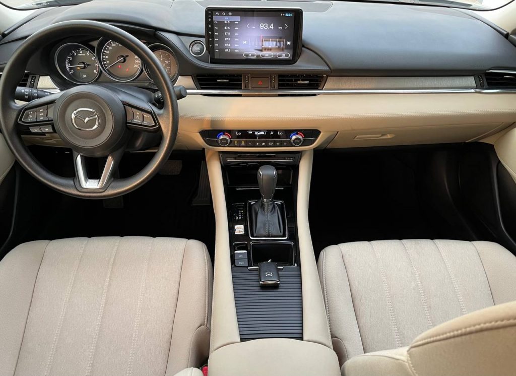 Аренда Mazda 6 в Дубае