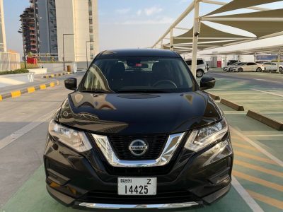 Аренда Nissan X-trail в Дубае