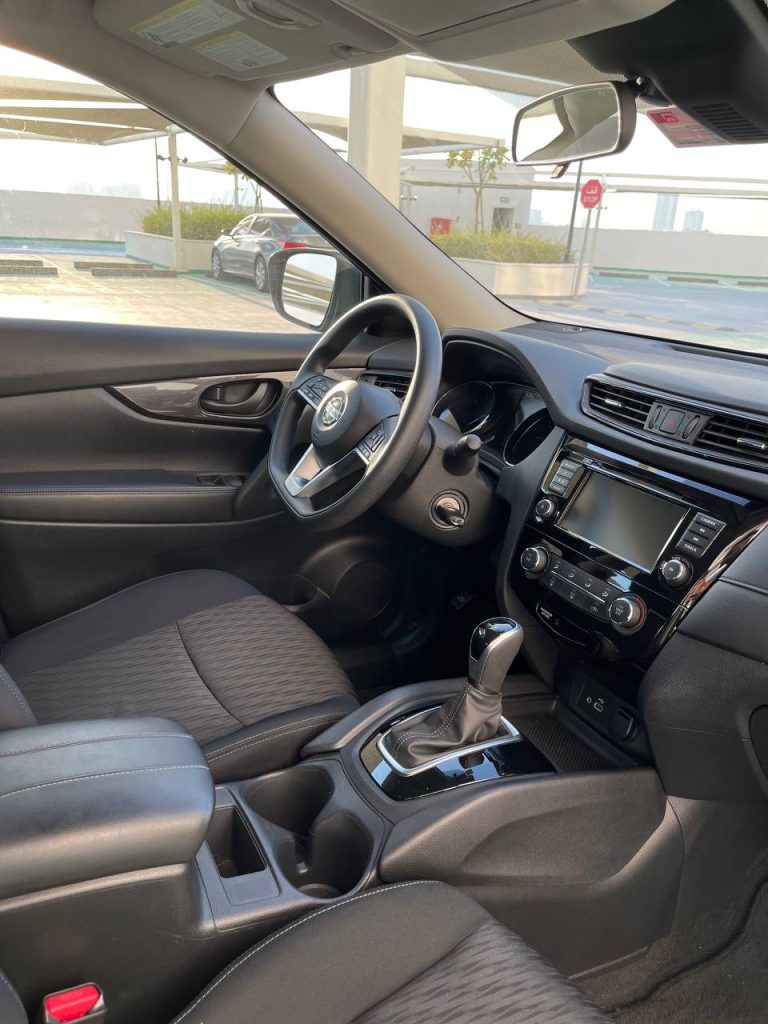 Аренда Nissan X-trail в Дубае