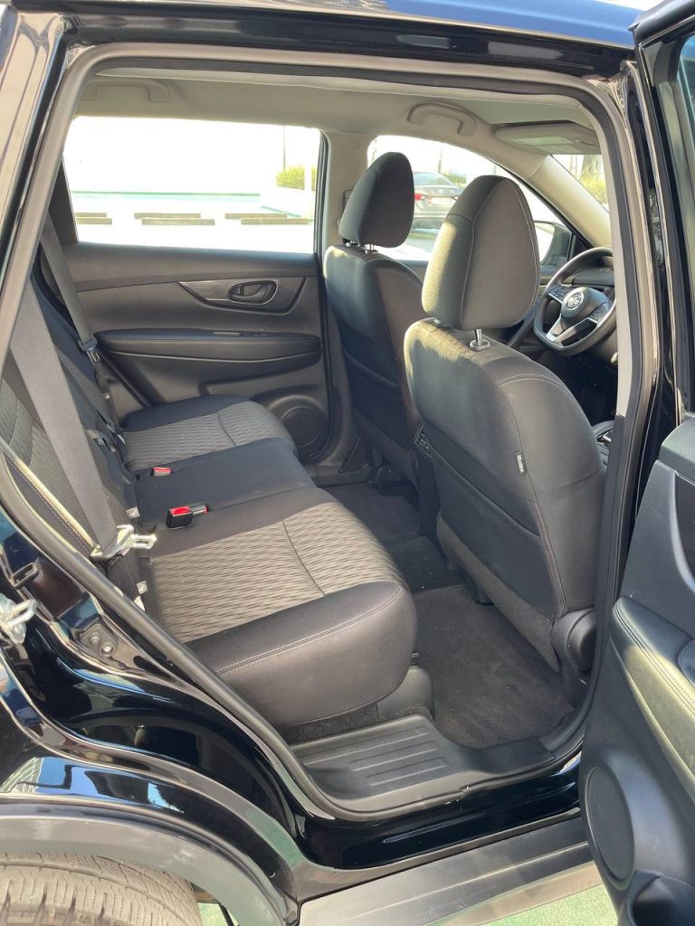 Аренда Nissan X-trail в Дубае