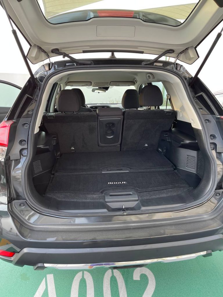 Аренда Nissan X-trail в Дубае