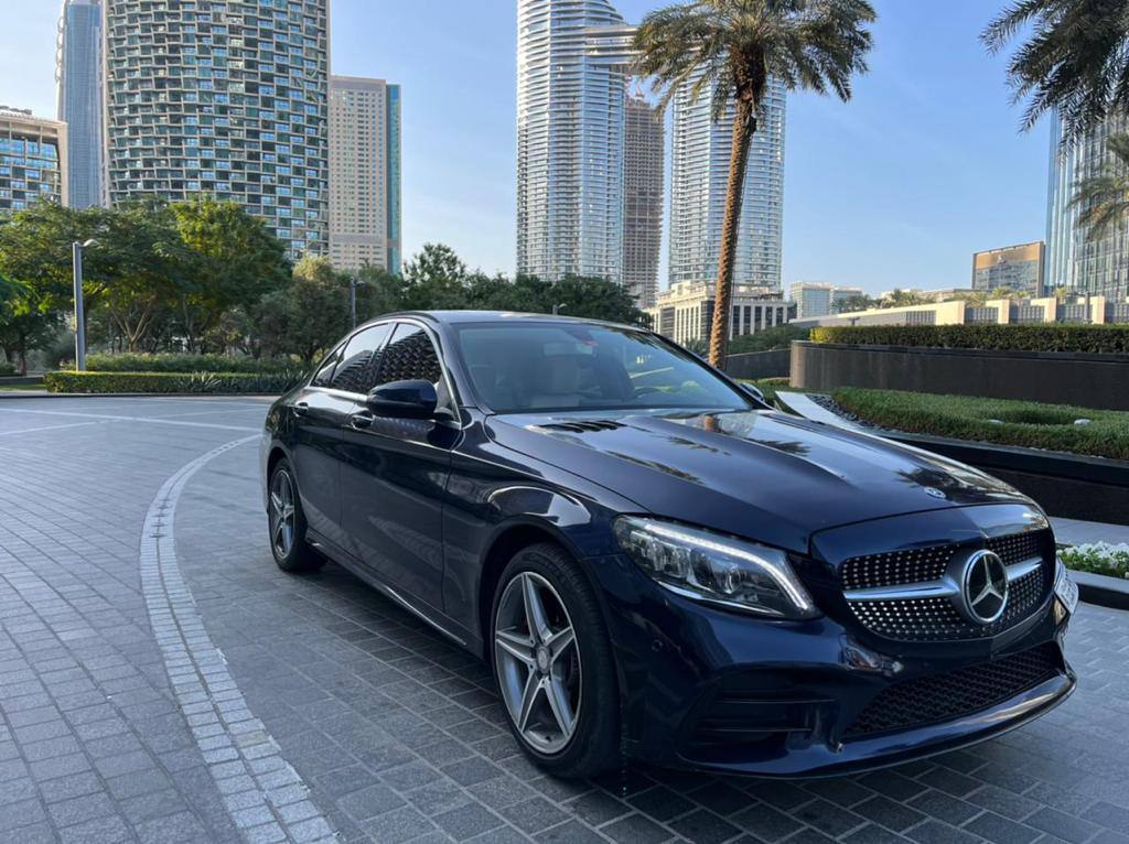 Аренда Mercedes C 300 в Дубае