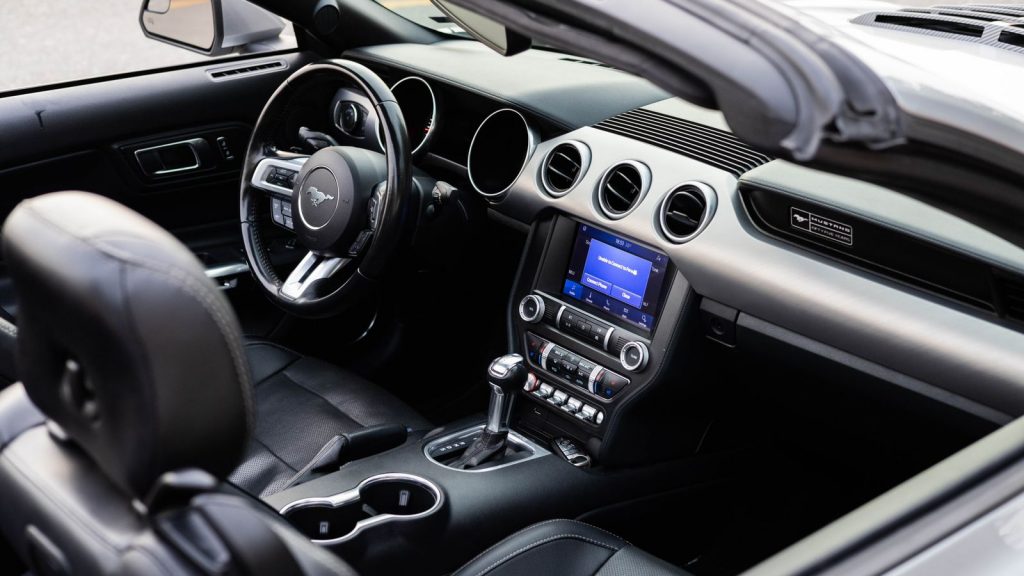 Аренда Ford Mustang в Дубае