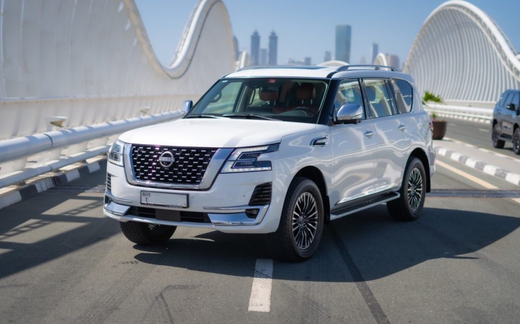 Аренда Nissan Patrol в Дубае white