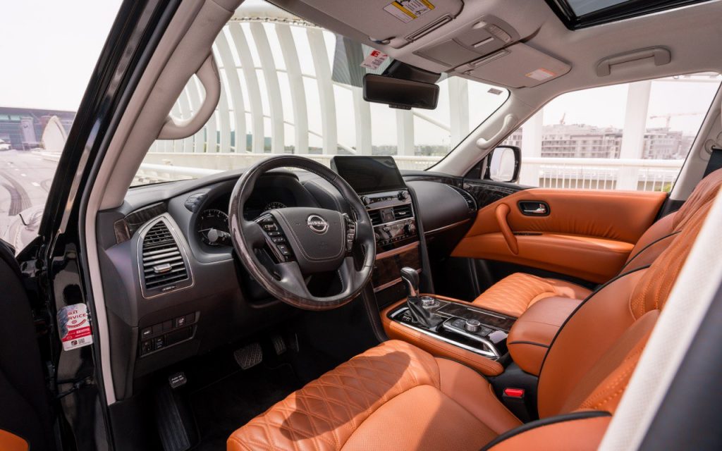 Аренда Nissan Patrol в Дубае black