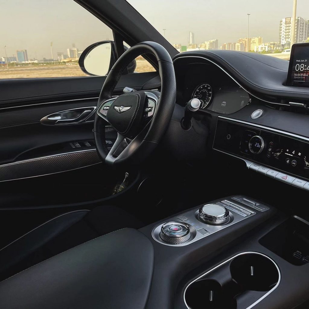 Аренда GENESIS GV70 в Дубае