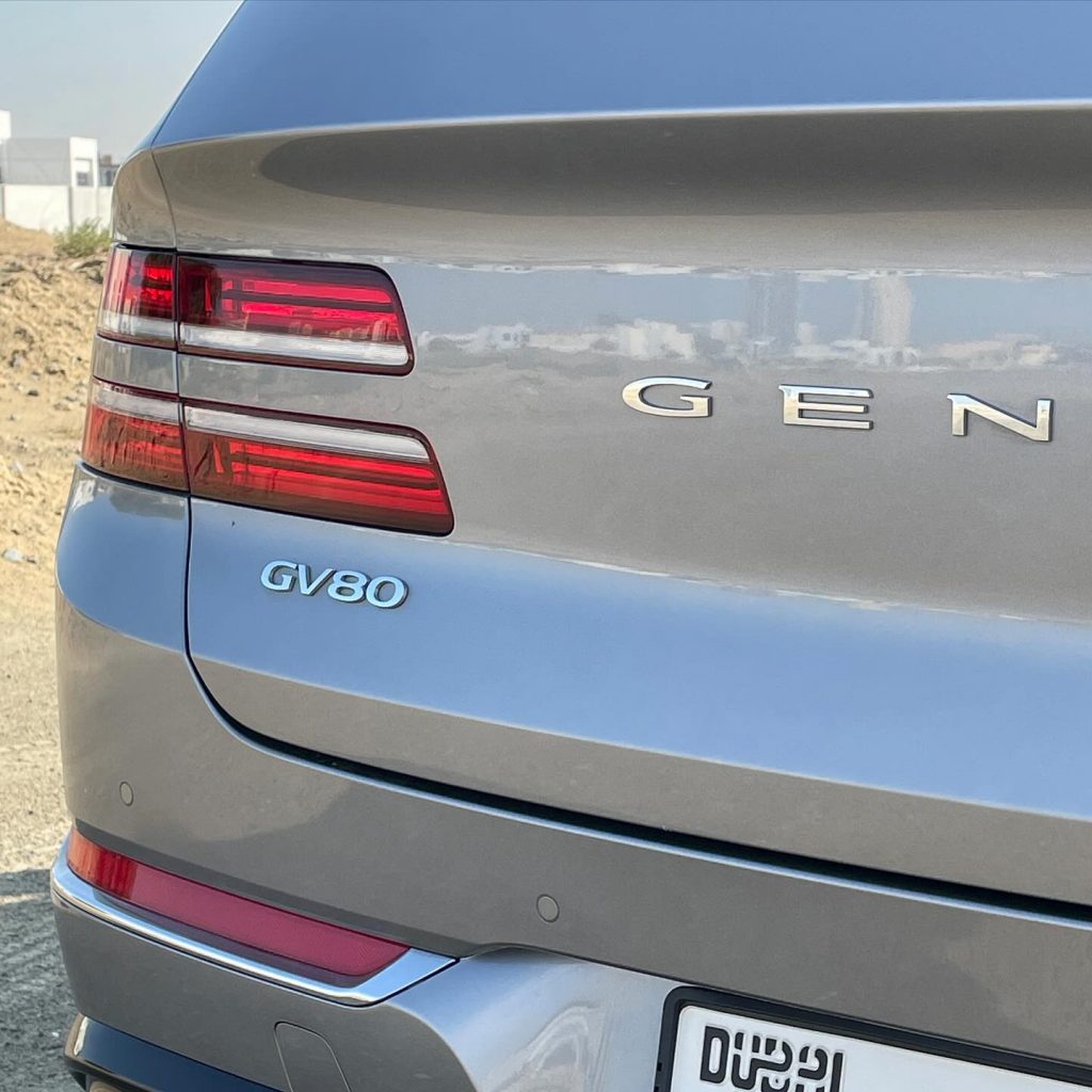 Аренда GENESIS GV80 gray в Дубае