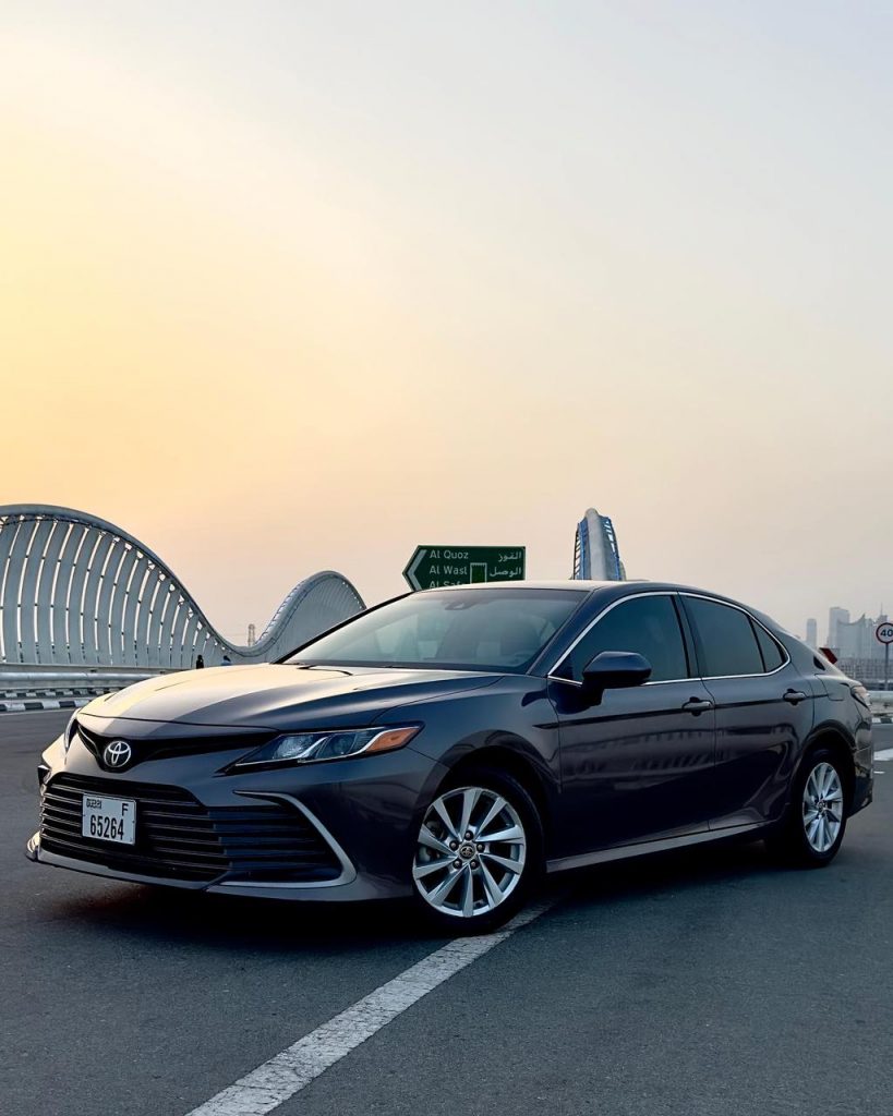 Аренда Toyota Camry в Дубае black