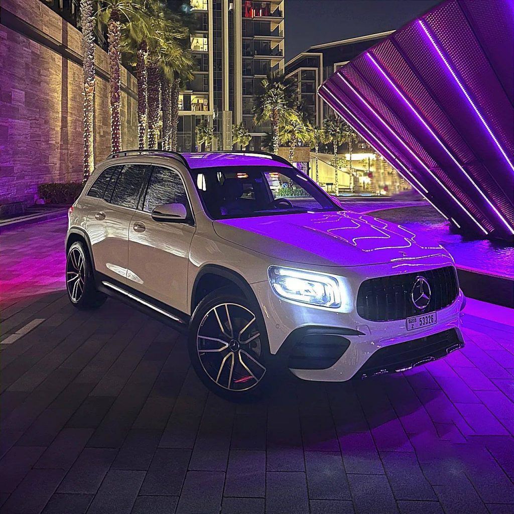 Аренда MERCEDES-BENZ GLB 250 AMG в Дубае