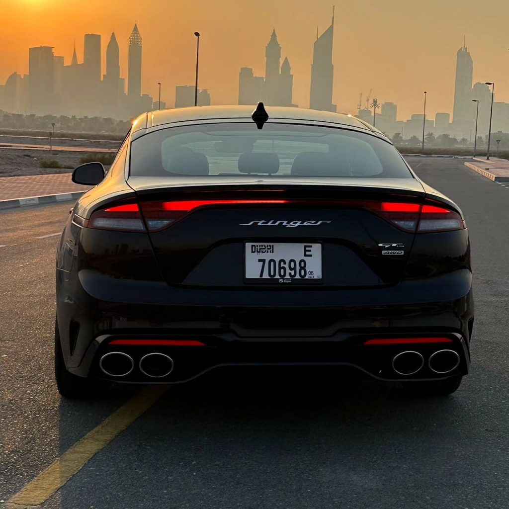 Аренда KIA STINGER GT в Дубае