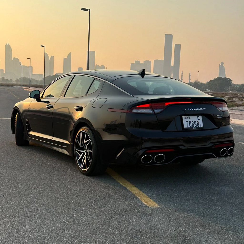 Аренда KIA STINGER GT в Дубае