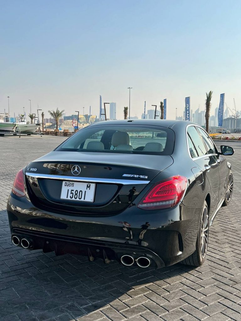 Аренда Mercedes Benz GLC 300 AMG 2021 Model в Дубае