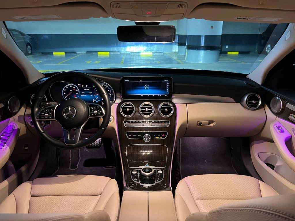 Аренда Mercedes Benz GLC 300 AMG 2021 Model в Дубае