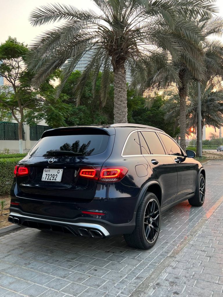 Аренда Mercedes Benz GLC 300 AMG в Дубае