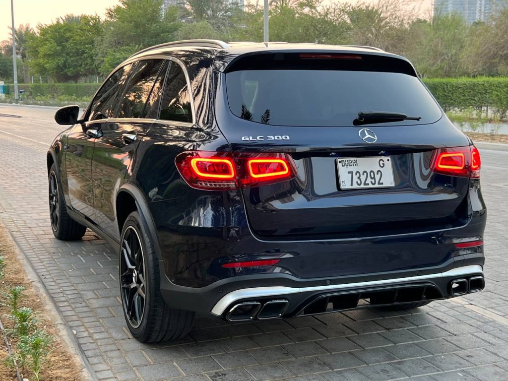 Аренда Mercedes Benz GLC 300 AMG в Дубае