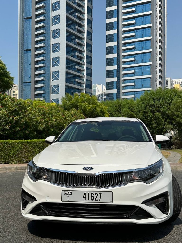 Аренда Kia optima в Дубае white