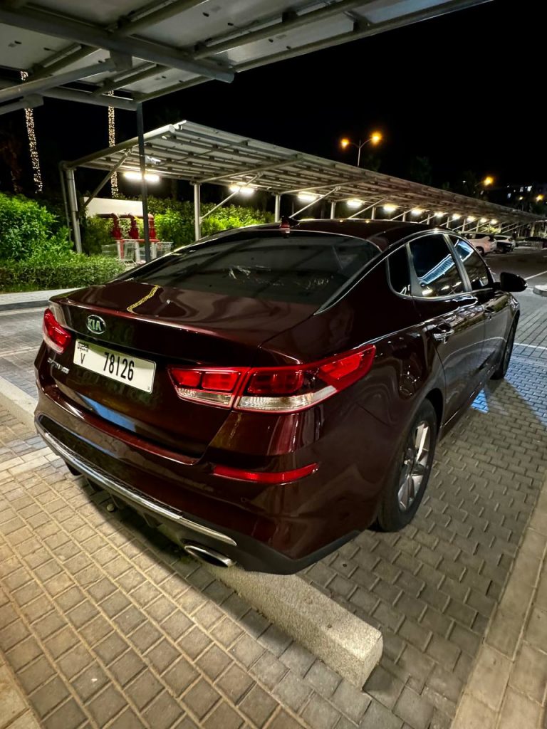Аренда Kia optima в Дубае brown