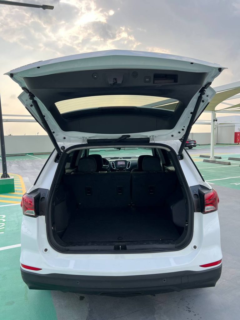 Арендовать chevrolet equinox в Дубае