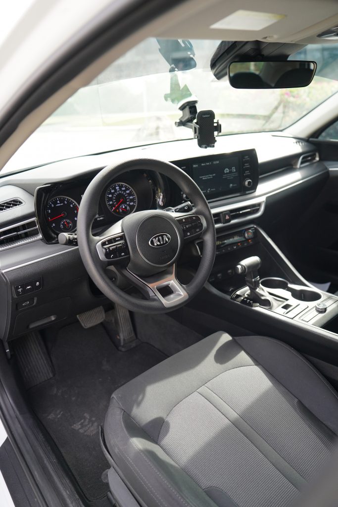 Аренда Kia k5 White в Дубае