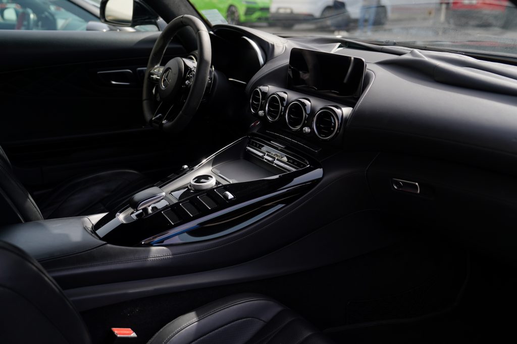 Аренда Mercedes AMG GT в Дубае