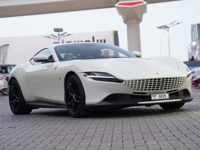 Арендовать Ferrari Roma в Дубае