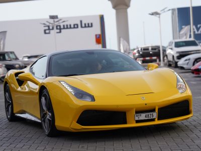 Арендовать Ferrari 488 в Дубае