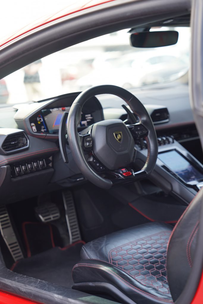 Аренда Lamborghini Huracan в Дубае