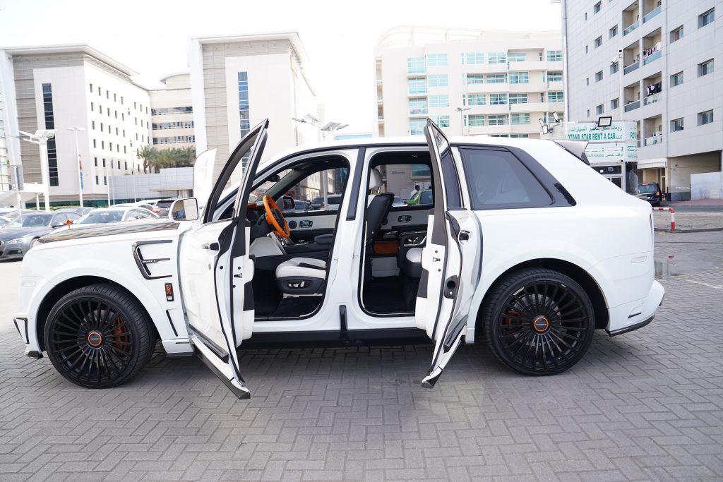 Аренда Rolls-Royce Cullinan в Дубае