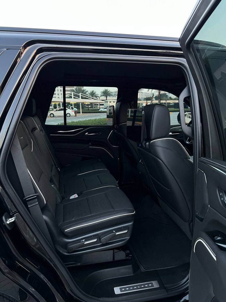 Аренда Cadillac Escalade 2023 в Дубае