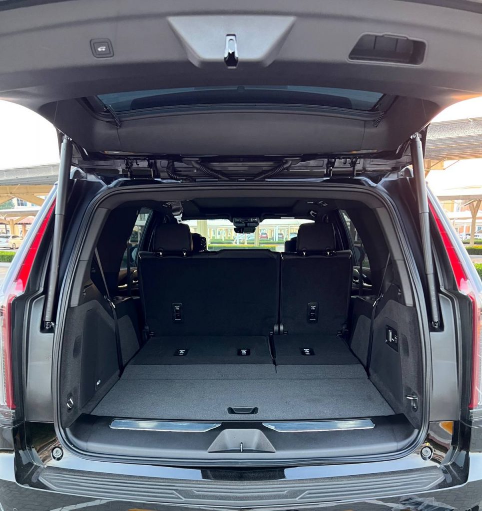 Аренда Cadillac Escalade 2023 в Дубае