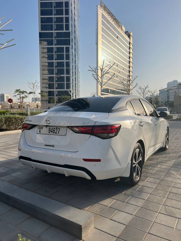 Аренда nissan sentra в Дубае