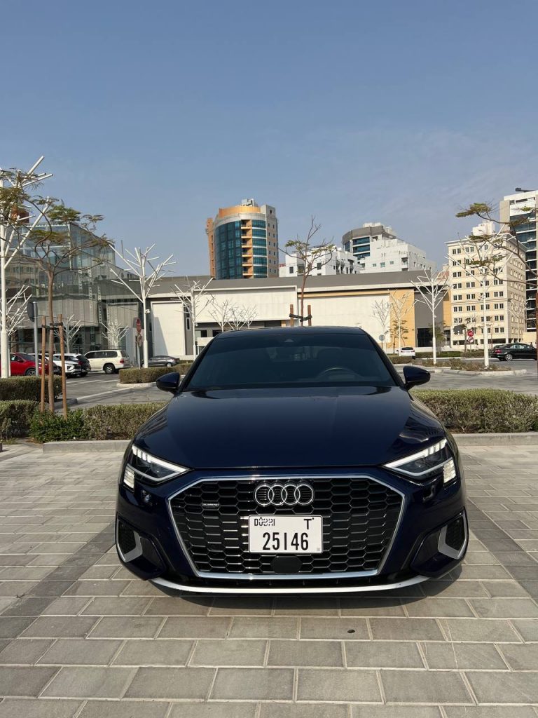 Аренда Audi A3 quattro в Дубае