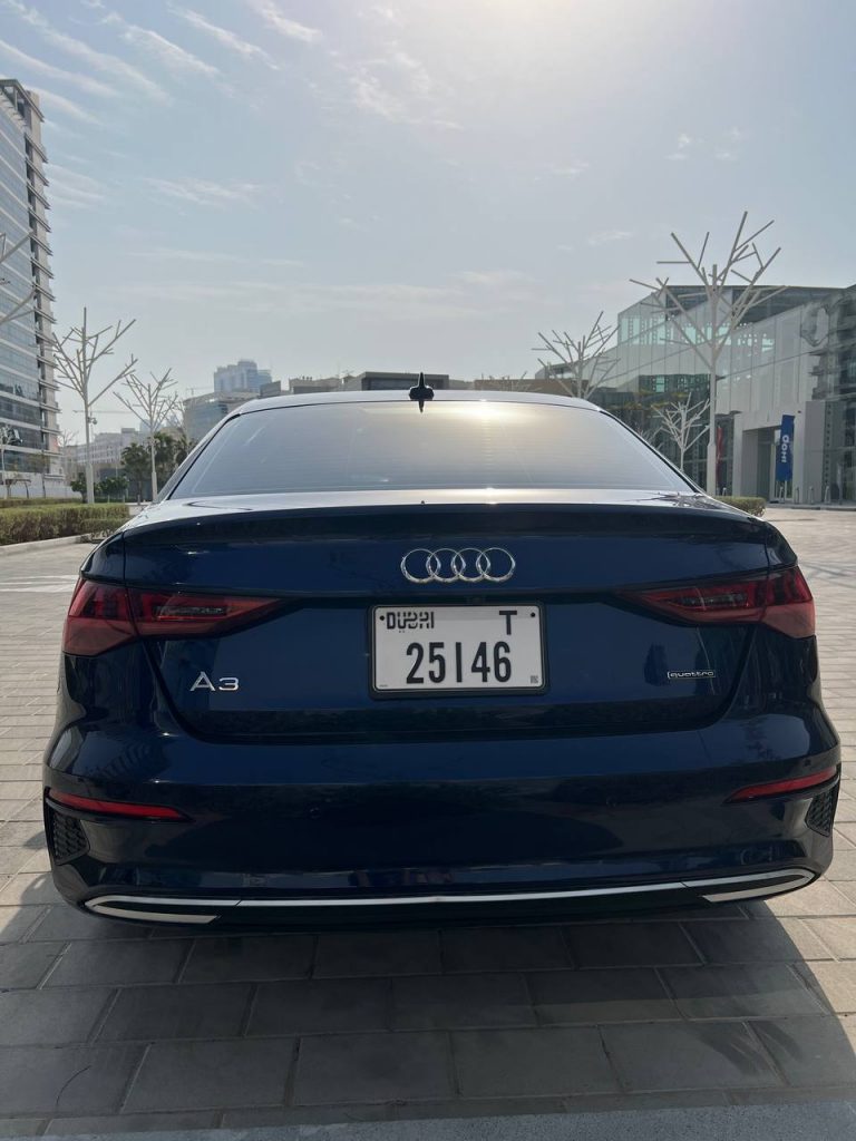 Аренда Audi A3 quattro в Дубае